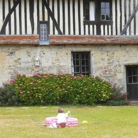 La Ferme Du Chateau Fauguernon Zewnętrze zdjęcie