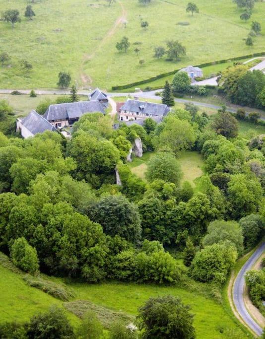 La Ferme Du Chateau Fauguernon Zewnętrze zdjęcie